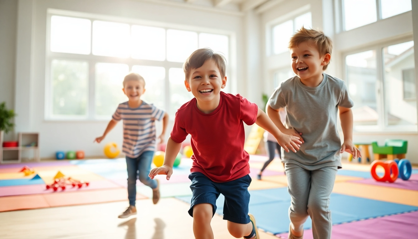 Kinder spielen drinnen Bewegungsspiele und laughing, um mehr dazu lesen.